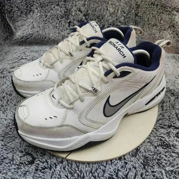 Nike Air Monarch IV Mens Size 11 White Blue Athletic Walking Dad Shoes Sneakers - Picture 4 of 9